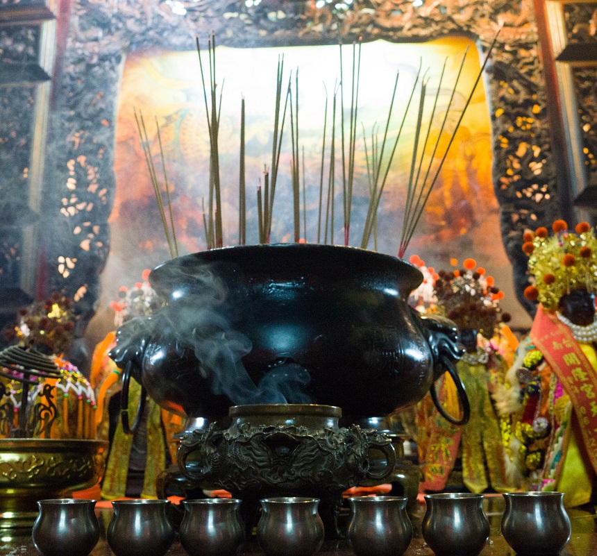 Bàn thờ gia tiên đẹp mẫu BT-2095 - Ban thờ Mộc Việt